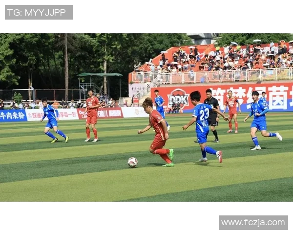 重庆足球队的灵活性探讨与战术创新之路