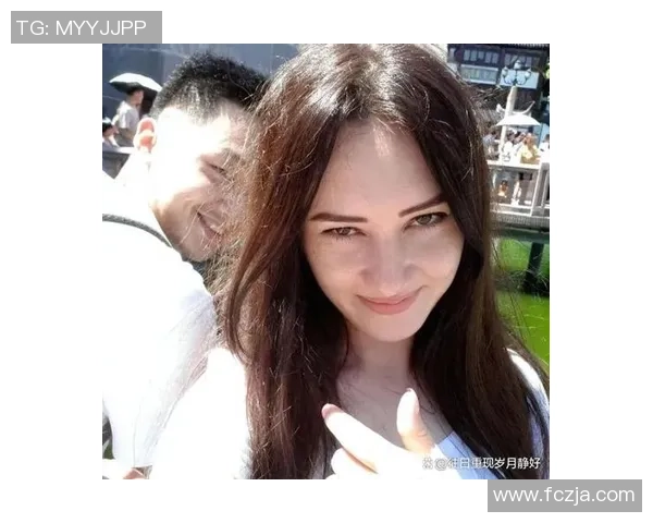 足球明星的另一半都是混血美女揭秘他们的爱情故事与家庭生活